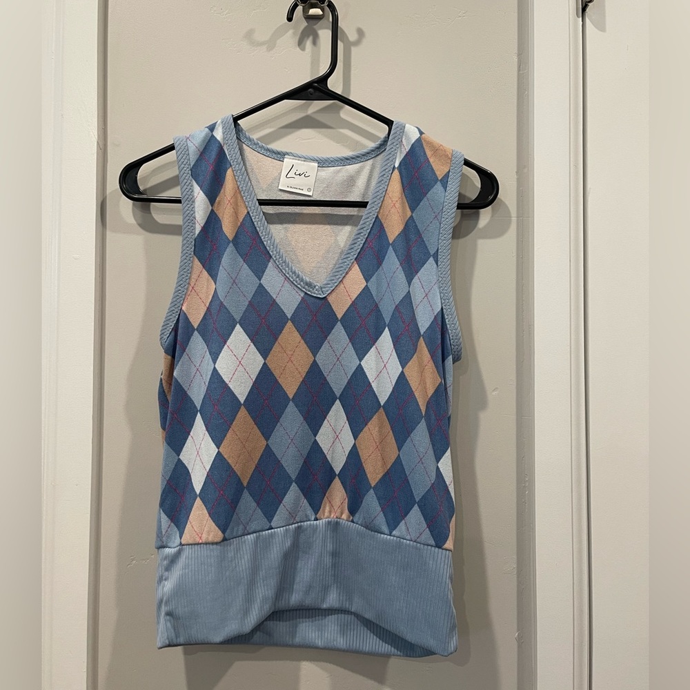 Livi by Olivia Rae Women’s Argyle vest Size S